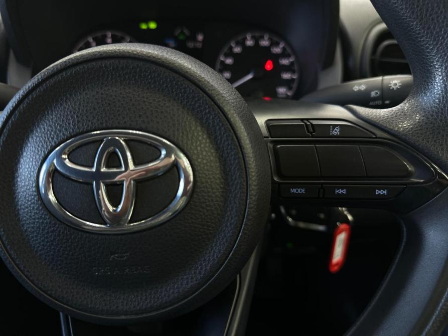 Toyota Yaris IV Санкт-Петербург  - изображение 18