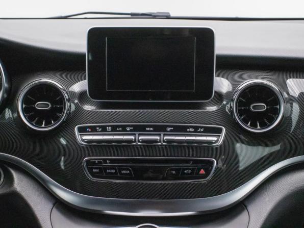 Mercedes-Benz V-Класс III (W447) Рестайлинг с пробегом 2019 года, цена 3 630 000 рублей, 240635 км, минивэн, Автокод Объявления