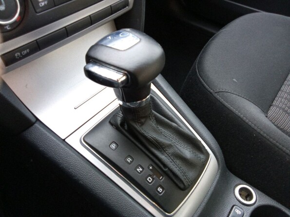 Skoda Octavia II (A5) Рестайлинг с пробегом 2010 года, цена 877 000 рублей, 216000 км, лифтбек, Автокод Объявления