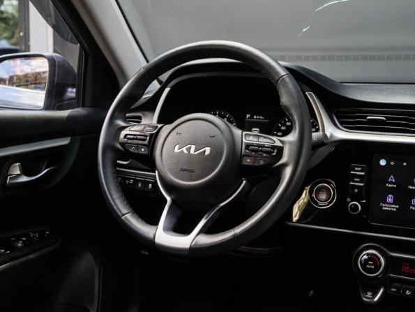 Kia Rio IV Рестайлинг с пробегом 2021 года, цена 2 299 000 рублей, 28416 км, хэтчбек, Автокод Объявления