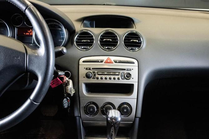 Peugeot 408 I с пробегом 2014 года, цена 600 000 рублей, 128180 км, седан, Автокод Объявления