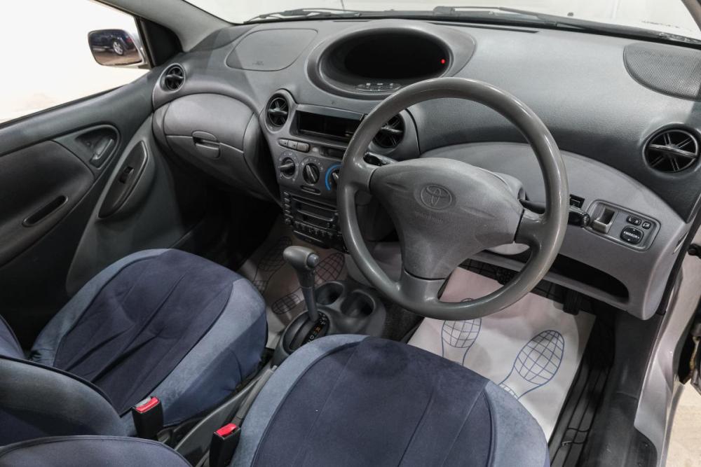 Toyota Vitz I (P10) Новокузнецк  - изображение 11