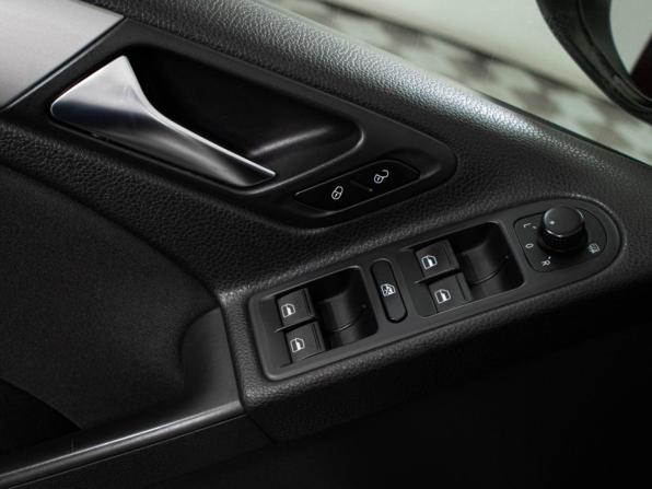 Volkswagen Golf VI с пробегом 2012 года, цена 855 000 рублей, 248673 км, хэтчбек, Автокод Объявления