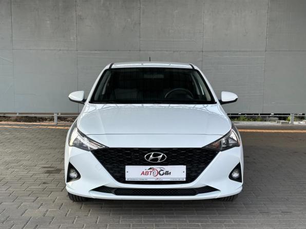 Hyundai Solaris II Рестайлинг с пробегом 2020 года, цена 1 719 000 рублей, 32000 км, седан, Автокод Объявления