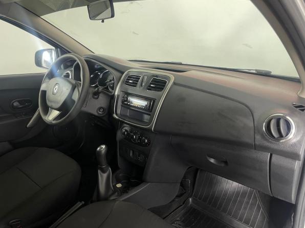 Renault Logan II с пробегом 2018 года, цена 829 000 рублей, 115737 км, седан, Автокод Объявления
