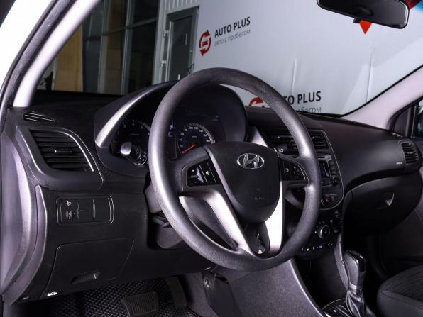 Hyundai Solaris I Рестайлинг с пробегом 2015 года, цена 899 000 рублей, 199000 км, седан, Автокод Объявления
