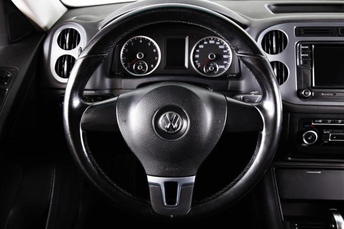 Volkswagen Tiguan I Рестайлинг с пробегом 2015 года, цена 1 599 000 рублей, 198333 км, внедорожник, Автокод Объявления