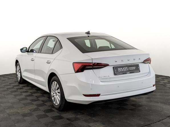Skoda Octavia IV (A8) с пробегом 2021 года, цена 2 140 000 рублей, 73007 км, лифтбек, Автокод Объявления