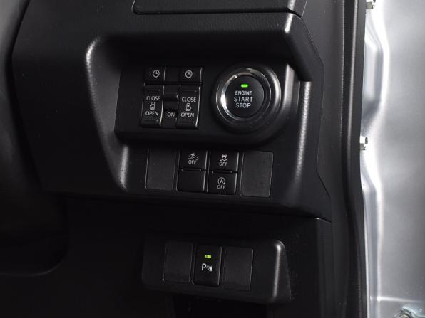 Toyota Roomy I Рестайлинг с пробегом 2020 года, цена 1 184 995 рублей, 35033 км, микровэн, Автокод Объявления
