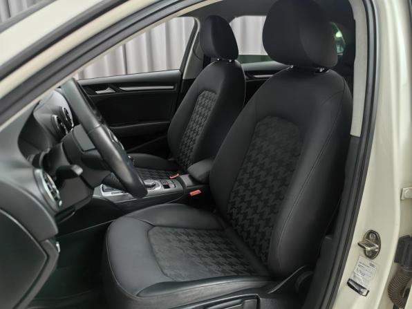 Audi A3 III (8V) с пробегом 2015 года, цена 1 234 000 рублей, 149000 км, хэтчбек, Автокод Объявления