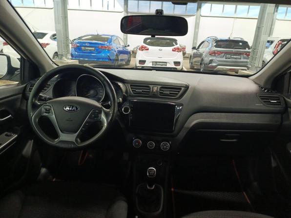 Kia Rio III Рестайлинг с пробегом 2017 года, цена 820 000 рублей, 210100 км, седан, Автокод Объявления