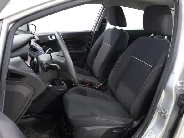 Ford Fiesta Mk6 Рестайлинг с пробегом 2016 года, цена 1 170 000 рублей, 28210 км, седан, Автокод Объявления