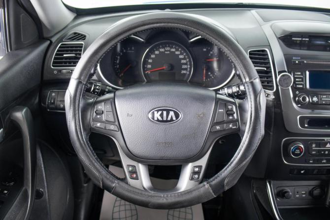Kia Sorento II Рестайлинг с пробегом 2018 года, цена 2 099 000 рублей, 178000 км, внедорожник, Автокод Объявления