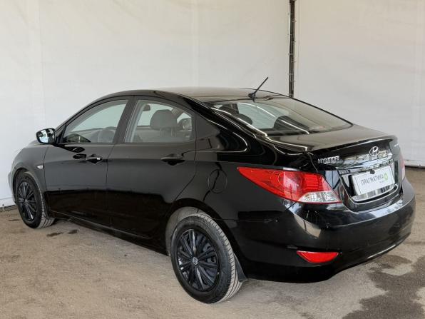 Hyundai Solaris I с пробегом 2011 года, цена 655 000 рублей, 170000 км, седан, Автокод Объявления