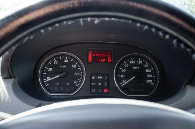 Renault Logan I Рестайлинг с пробегом 2012 года, цена 350 000 рублей, 210000 км, седан, Автокод Объявления