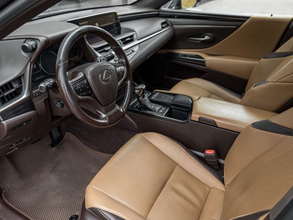 Lexus ES VII с пробегом 2020 года, цена 2 560 000 рублей, 367129 км, седан, Автокод Объявления
