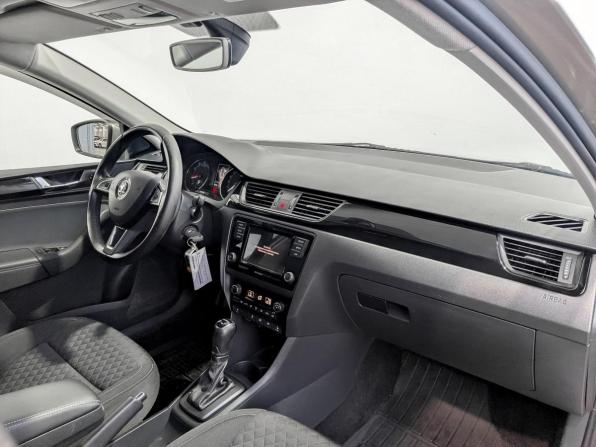 Skoda Rapid I Рестайлинг с пробегом 2018 года, цена 1 450 000 рублей, 65000 км, лифтбек, Автокод Объявления