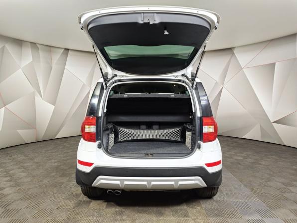 Skoda Yeti I Рестайлинг с пробегом 2017 года, цена 1 397 000 рублей, 210553 км, внедорожник, Автокод Объявления