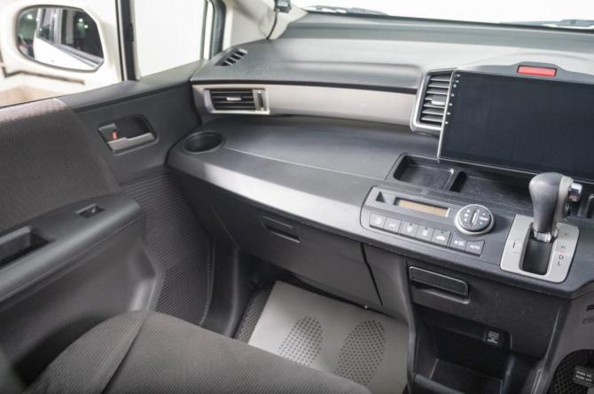 Honda Freed I Рестайлинг с пробегом 2012 года, цена 1 099 000 рублей, 143907 км, компактвэн, Автокод Объявления