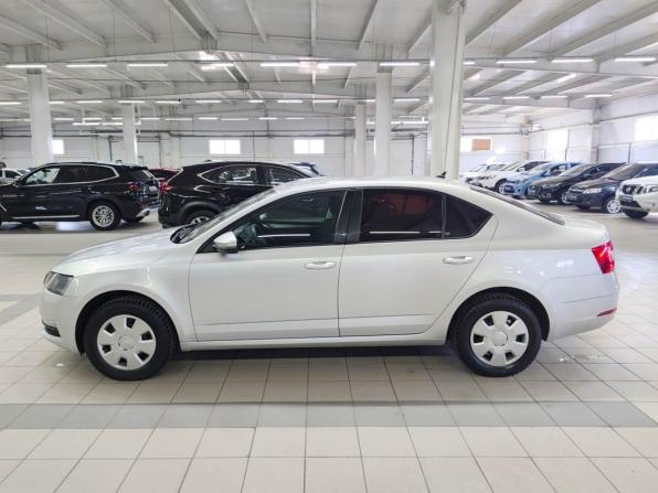 Skoda Octavia III (A7) Рестайлинг с пробегом 2018 года, цена 1 340 000 рублей, 186000 км, лифтбек, Автокод Объявления