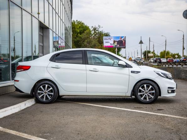 Kia Rio III Рестайлинг с пробегом 2016 года, цена 998 000 рублей, 80348 км, седан, Автокод Объявления