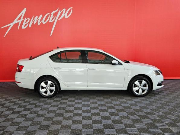 Skoda Octavia III (A7) Рестайлинг с пробегом 2020 года, цена 1 649 000 рублей, 160995 км, лифтбек, Автокод Объявления