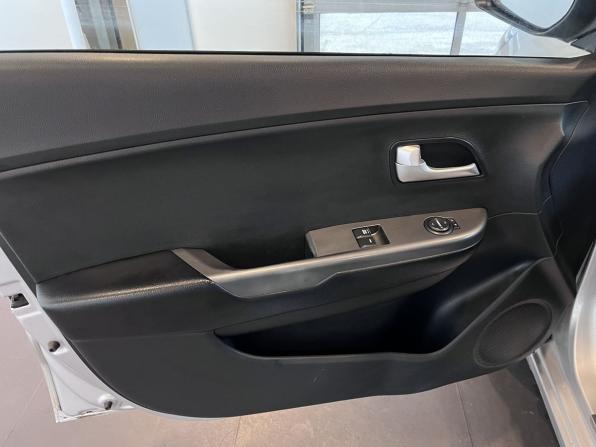 Kia Rio III Рестайлинг с пробегом 2016 года, цена 792 000 рублей, 208412 км, хэтчбек, Автокод Объявления
