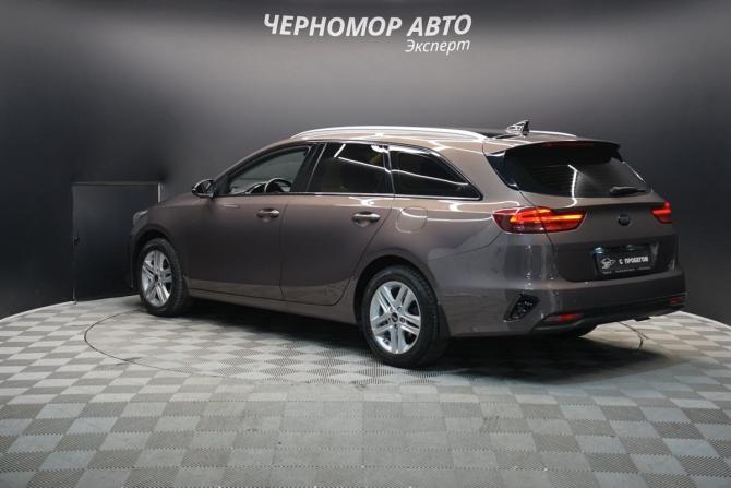 Kia Ceed III с пробегом 2019 года, цена 1 790 000 рублей, 110297 км, универсал, Автокод Объявления