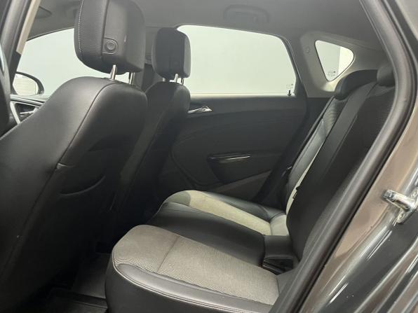 Opel Astra J с пробегом 2011 года, цена 725 000 рублей, 161150 км, хэтчбек, Автокод Объявления