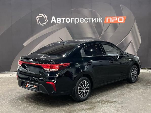 Kia Rio IV с пробегом 2018 года, цена 1 050 000 рублей, 90410 км, седан, Автокод Объявления