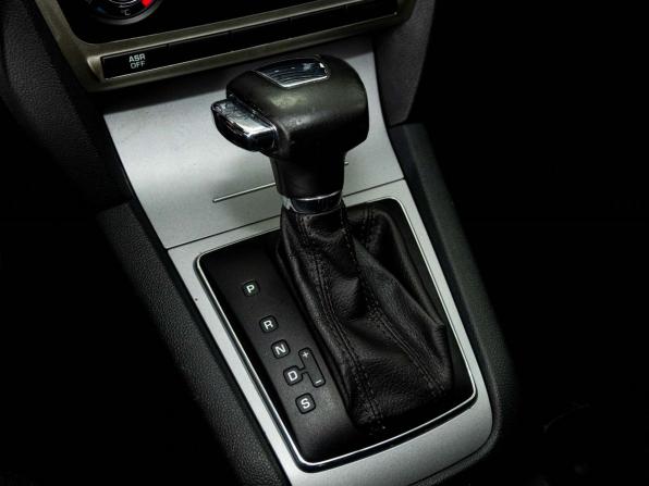 Skoda Octavia II (A5) Рестайлинг с пробегом 2012 года, цена 833 000 рублей, 230000 км, лифтбек, Автокод Объявления