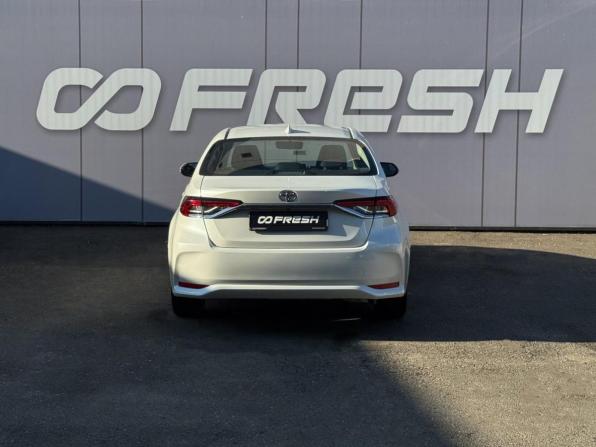 Toyota Corolla XI (E160 E170 E180) Рестайлинг 1 с пробегом 2019 года, цена 2 179 000 рублей, 96134 км, седан, Автокод Объявления