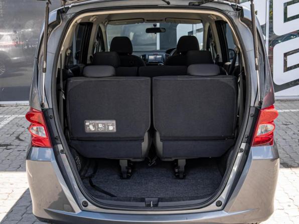Honda Freed I с пробегом 2010 года, цена 1 050 000 рублей, 192101 км, компактвэн, Автокод Объявления