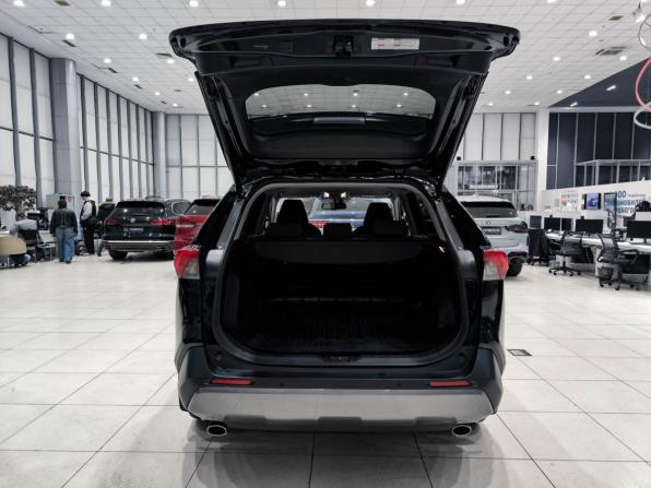Toyota RAV4 V (XA50) с пробегом 2022 года, цена 2 750 000 рублей, 168327 км, внедорожник, Автокод Объявления