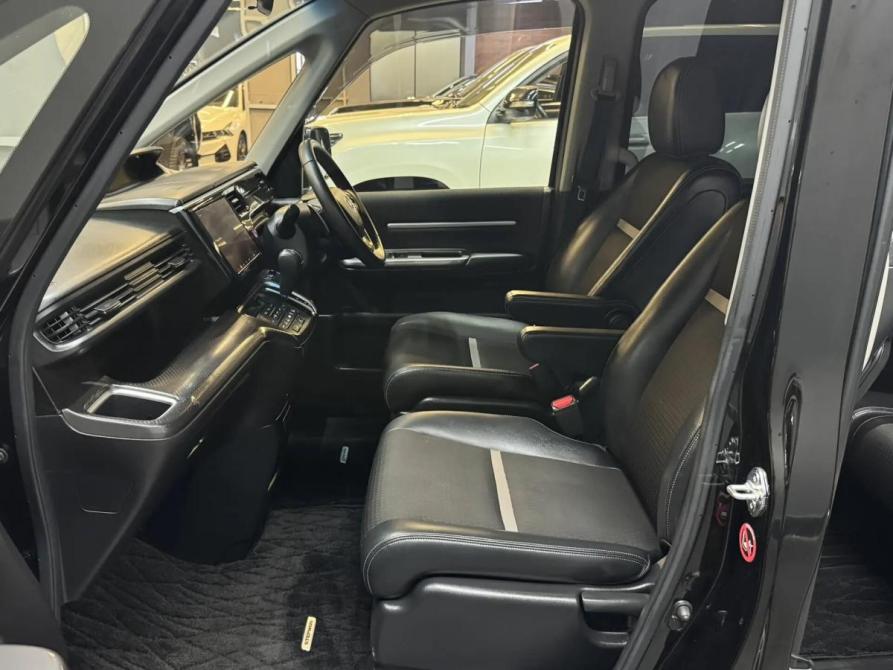 Honda Stepwgn V Рестайлинг Красноярск  - изображение 15
