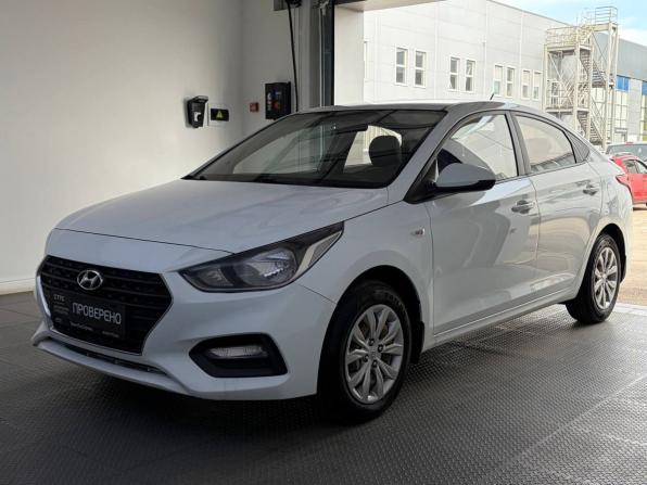 Hyundai Solaris II с пробегом 2018 года, цена 1 055 000 рублей, 190000 км, седан, Автокод Объявления