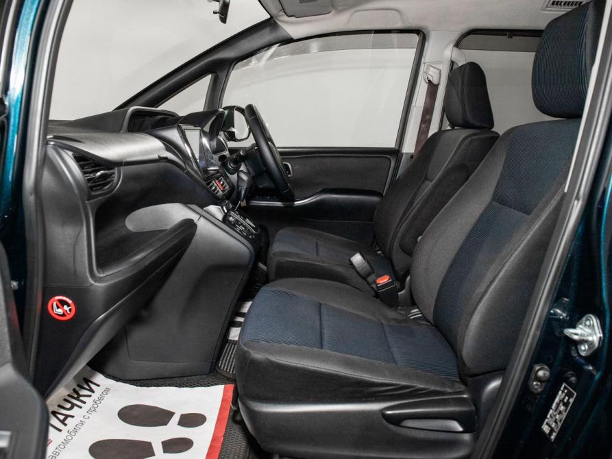Toyota Voxy III (R80) Иркутск  - изображение 6