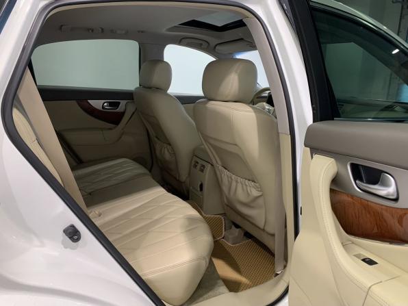 Infiniti QX70 с пробегом 2015 года, цена 1 799 000 рублей, 117502 км, внедорожник, Автокод Объявления