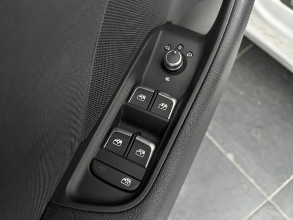Audi A3 III (8V) Рестайлинг с пробегом 2017 года, цена 1 855 000 рублей, 88684 км, седан, Автокод Объявления
