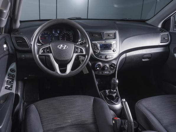 Hyundai Solaris I Рестайлинг с пробегом 2014 года, цена 710 000 рублей, 240824 км, хэтчбек, Автокод Объявления