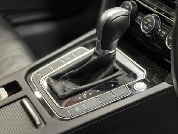 Volkswagen Passat B8 с пробегом 2015 года, цена 1 690 000 рублей, 104753 км, седан, Автокод Объявления
