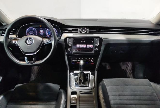 Volkswagen Passat B8 с пробегом 2016 года, цена 1 610 000 рублей, 246202 км, седан, Автокод Объявления