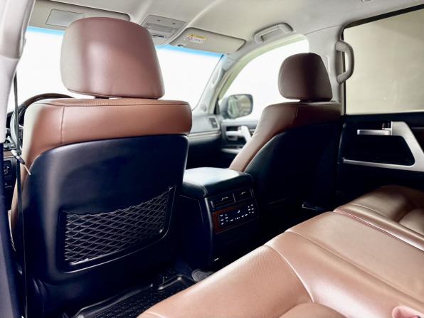 Toyota Land Cruiser 200 Series Рестайлинг 2 с пробегом 2016 года, цена 4 900 000 рублей, 269238 км, внедорожник, Автокод Объявления