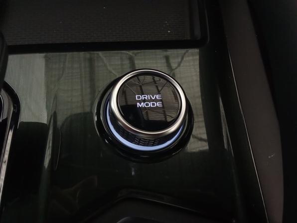 Geely Monjaro I с пробегом 2023 года, цена 3 140 000 рублей, 44403 км, внедорожник, Автокод Объявления