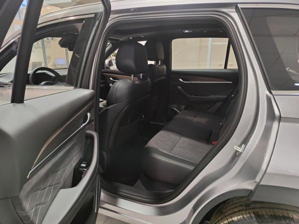 Новый Geely Monjaro I 2026 года, цена 4 558 590 рублей, внедорожник, Автокод Объявления