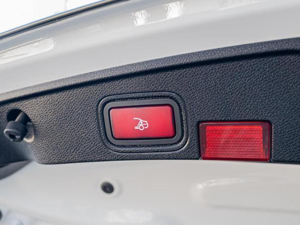 Mercedes-Benz C-Класс IV (W205) Рестайлинг с пробегом 2019 года, цена 3 999 000 рублей, 51309 км, кабриолет, Автокод Объявления
