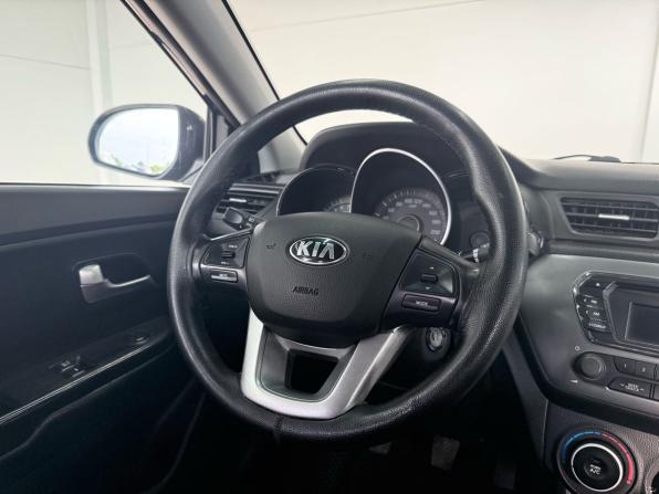 Kia Rio III с пробегом 2015 года, цена 949 000 рублей, 149000 км, седан, Автокод Объявления