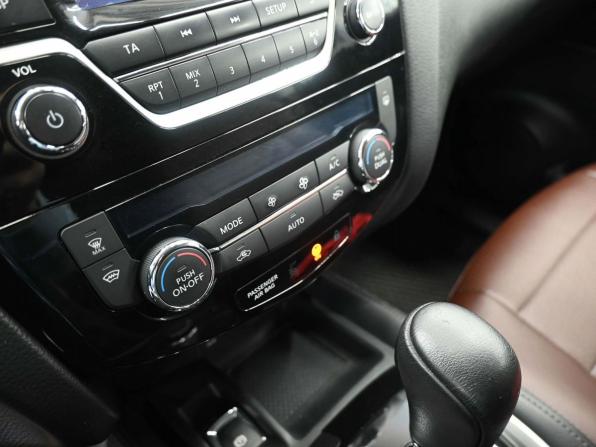 Nissan Qashqai II с пробегом 2016 года, цена 1 779 900 рублей, 86000 км, внедорожник, Автокод Объявления
