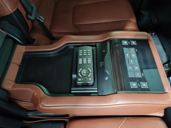 Lexus LX III Рестайлинг 2 с пробегом 2019 года, цена 6 999 000 рублей, 299995 км, внедорожник, Автокод Объявления
