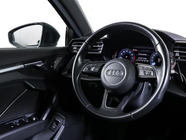 Audi A3 IV (8Y) с пробегом 2021 года, цена 2 820 000 рублей, 60300 км, хэтчбек, Автокод Объявления